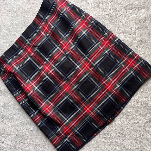 J. Crew Factory Dresses & Skirts - J. Crew Factory The Pencil Skirt Stretch Wool Holiday Tartan Plaid Red